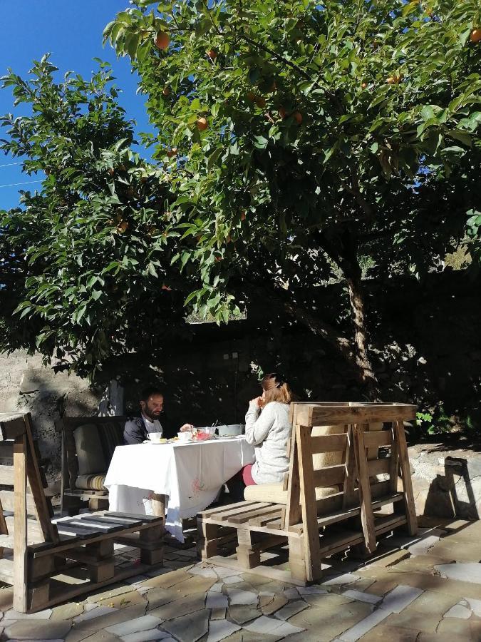 Elegaya Guest House Idzjevan Buitenkant foto