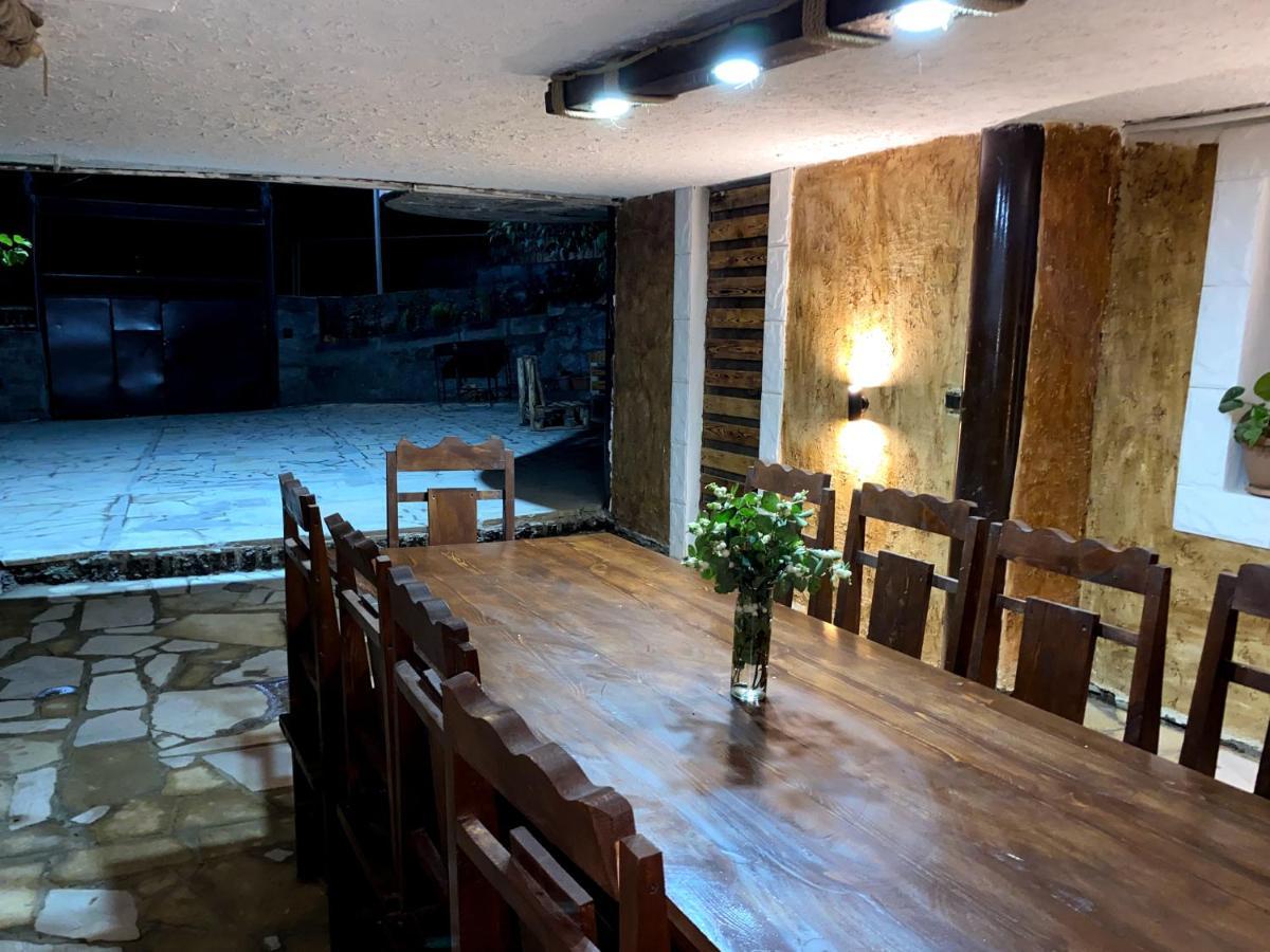Elegaya Guest House Idzjevan Buitenkant foto