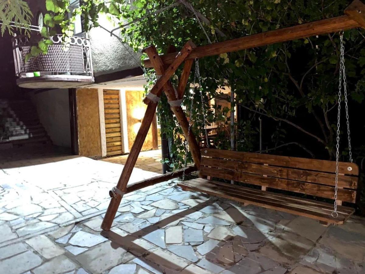 Elegaya Guest House Idzjevan Buitenkant foto